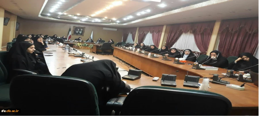 کارگاه سواد رسانه ای و آثار روانشناختی فناوری های نوین در پردیس فاطمه الزهرا(س) برگزار شد 2