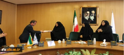 به مناسبت گرامیداشت هفته کیفیت بخشی آموزش در پردیس فاطمه الزهرا(س) برگزار شد