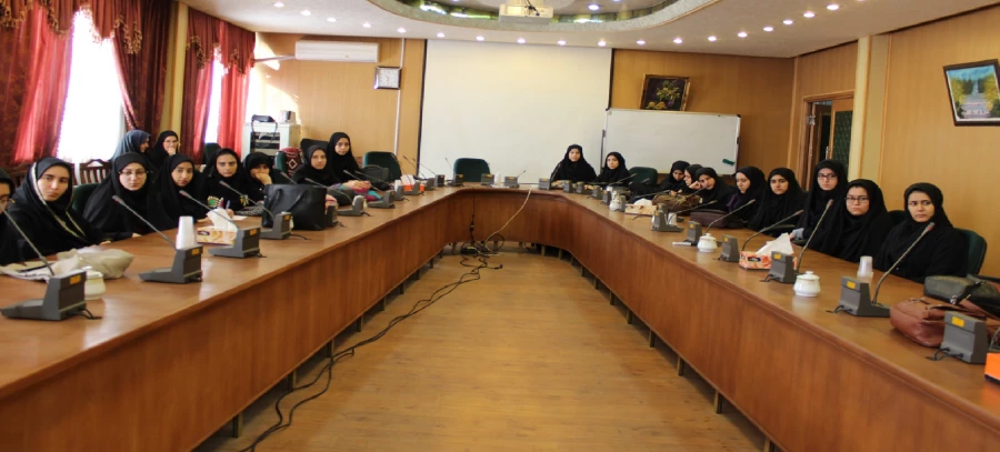 به مناسبت گرامیداشت هفته کیفیت آموزشی در پردیس فاطمه الزهرا(س) برگزار شد