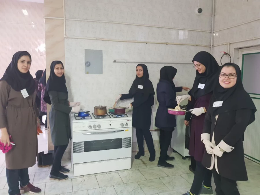 جشنواره غذای سالم در پردیس فاطمه الزهرا(س) تبریز برگزارشد