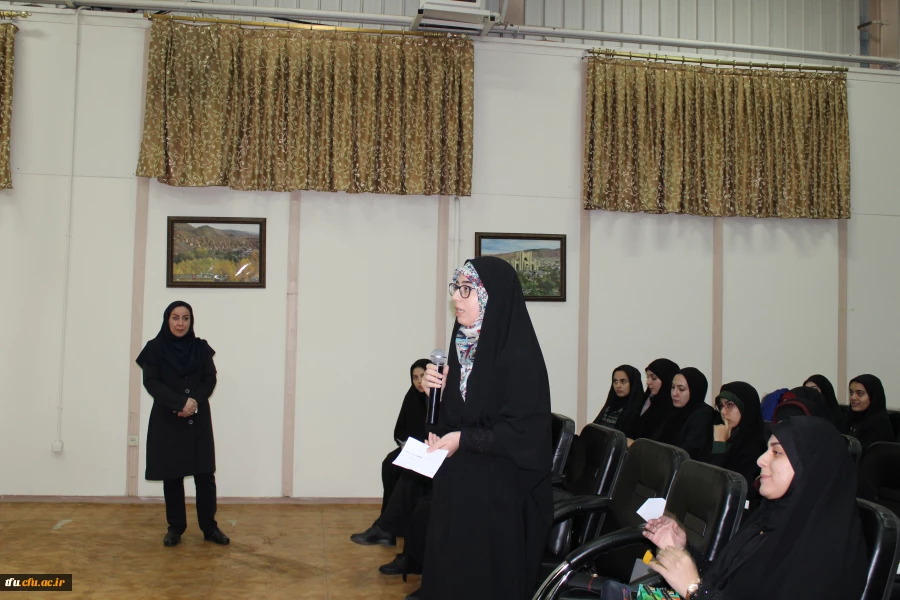 نشست صمیمانه پرسش و پاسخ مسئولین دانشگاه فرهنگیان استان آذربایجان شرقی با دانشجومعلمان