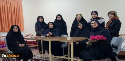 اهدا گل به مناسبت تبریک روز دانشجو