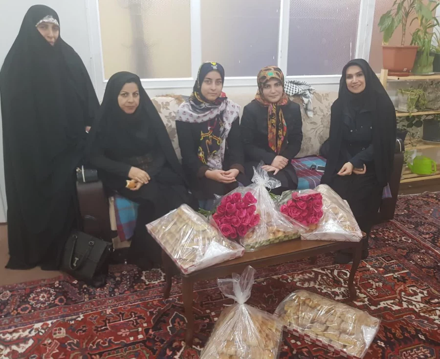 اهدا گل به مناسبت تبریک روز دانشجو