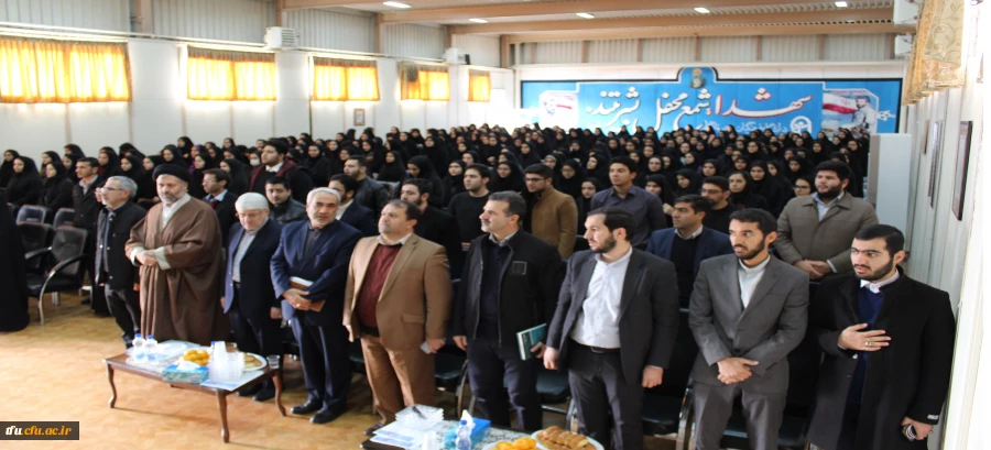 دکتر خدیوی در مراسم روز دانشجو:
سرانه دانشجوی سایر دانشگاههای دولتی سه برابر سرانه دانشجومعلمان دانشگاه فرهنگیان است کاهش شکاف یا تامین اعتبار از وزارت علوم راه چاره است 2