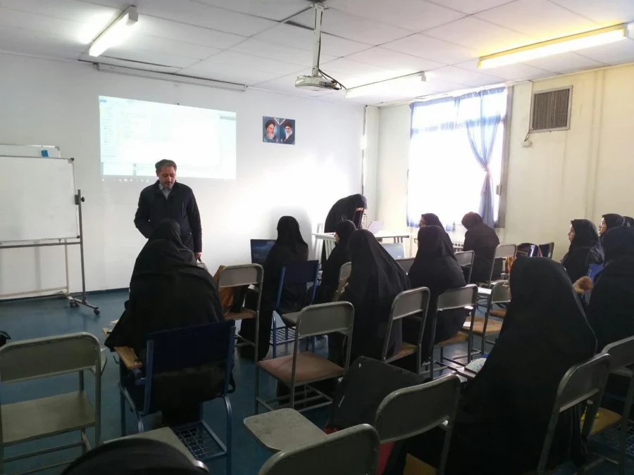 برگزاری کارگاه آموزش نرم افزار latex در پردیس فاطمه الزهرا(س)