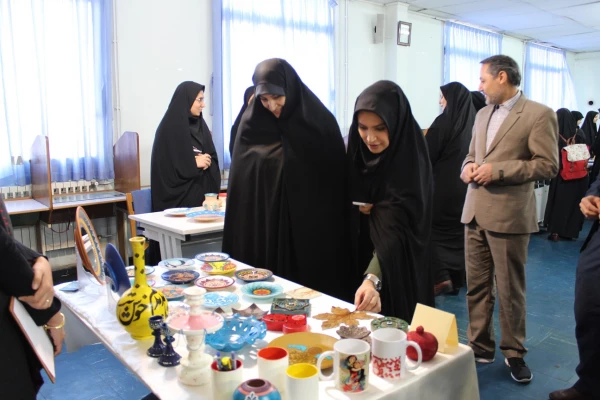 نمایشگاه دستاوردهای پژوهشی دانشجومعلمان