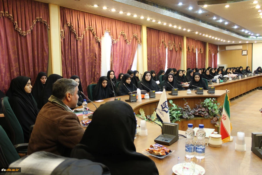 نشست صمیمی دانشجو معلمان ورودی 97 با مسئولین محترم گزینش استان