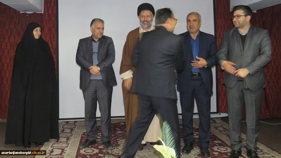 شرکت دانشجویان در مراسم هفته پژوهش