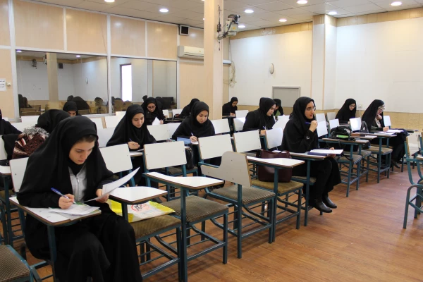 آزمون کمک های اولیه در پردیس فاطمه الزهرا(س) برگزار شد