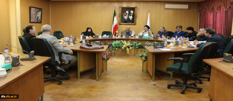 دکترخدیوی در ششمین جلسه نکوداشت تربیت معلم عنوان کرد:
اهمیت تربیت معلم ها به سان مغز آموزش و پرورش  2