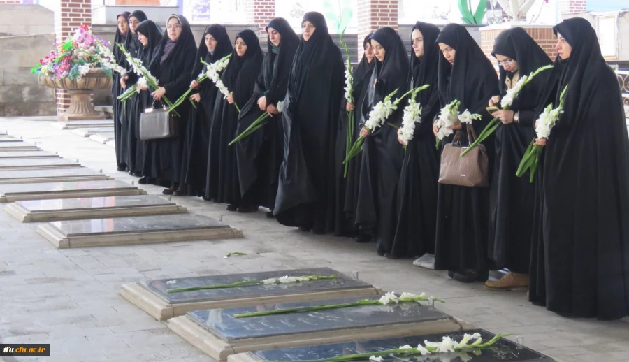 به مناسبت چهلمین سال انقلاب اسلامی و به همت واحد فرهنگی برگزار شد:

آیین غبارروبی مزار شهدا وادی رحمت تبریز 2