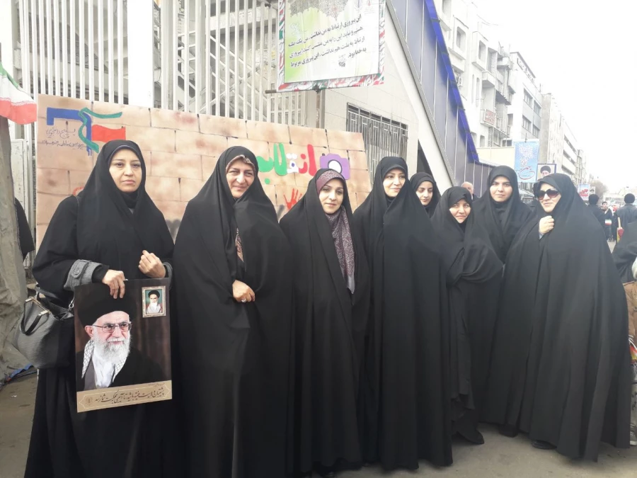 شرکت گسترده مسئولین، اساتید و کارکنان دانشگاه فرهنگیان استان آذربایجان شرقی در راهپیمایی 22 بهمن سال 97 10