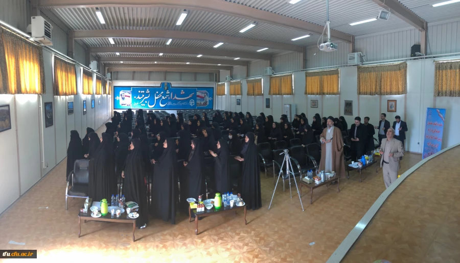 به همت واحد فرهنگی برگزار شد:

نشست توجیهی دانشجویان جدید الورود بهمن 97 5