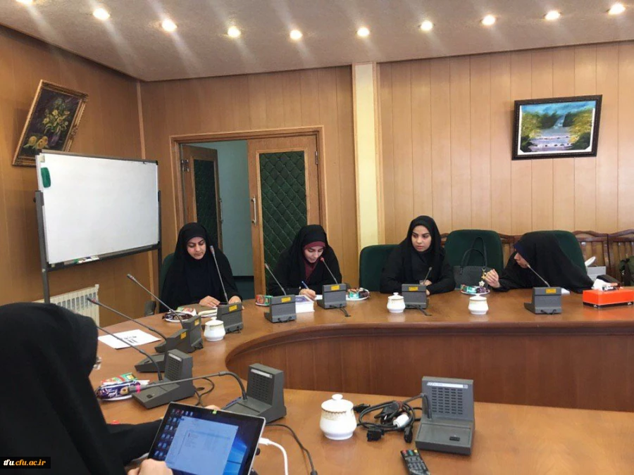 هیئت فاطمیون پردیس فاطمه الزهرا(س) برگزار کرد:

کرسی آزاد اندیشی با موضوع بررسی تحلیلی بیانیه گام دوم مقام معظم رهبری 3