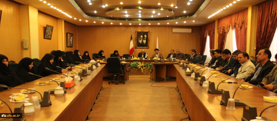 نشست صمیمی و دیدار نوروزی همکاران و اساتید پردیس با هیئت رئیسه دانشگاه فرهنگیان استان آذربایجان شرقی 6