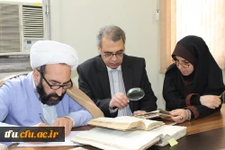 جلسه نسخه شناسی کتب قدیمی موجود در پردیس 4