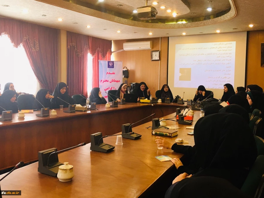 به همت واحد پژوهش برگزار شد:

 "کارگاه مدیریت زمان"  2