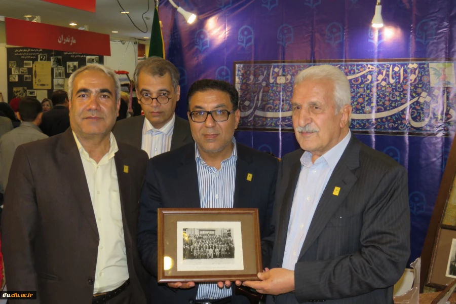 در مراسم نکوداشت یکصدمین سال تاسیس تربیت معلم به وقوع پیوست:

استقبال از غرفه دانشگاه فرهنگیان آذربایجان شرقی 10