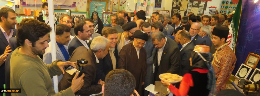 در مراسم نکوداشت یکصدمین سال تاسیس تربیت معلم به وقوع پیوست:

استقبال از غرفه دانشگاه فرهنگیان آذربایجان شرقی 16