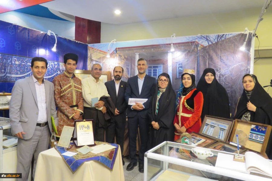 در مراسم نکوداشت یکصدمین سال تاسیس تربیت معلم به وقوع پیوست:

استقبال از غرفه دانشگاه فرهنگیان آذربایجان شرقی 21