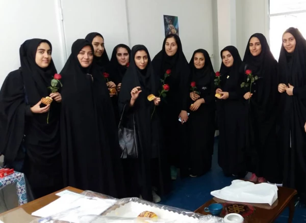 برگزاری مراسم به مناسبت بزرگداشت مقام معلم و دهه سرآمدی آموزش 12