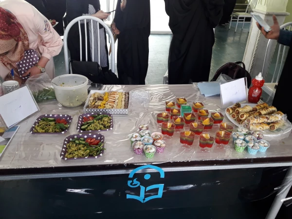راه اندازی بازارچه وعرضه تولیدات دانشجویی و برپایی نمایشگاه صنایع دستی و سوغات اقوام ایرانی به همراه  برپایی ایستگاه سلامت و تندرستی 3