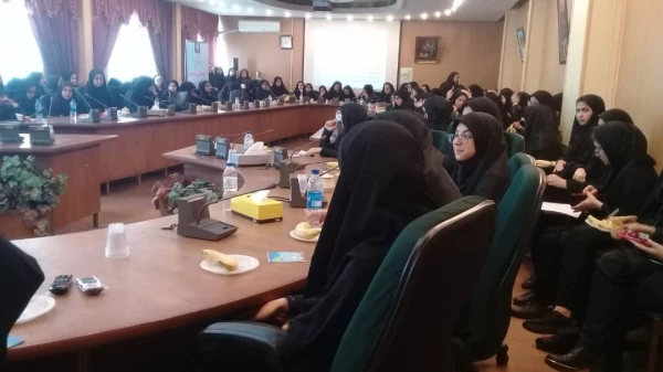 به همت امور دانشجویی برگزار شد:

کارگاه آموزشی سبک زندگی سلامت محور  5