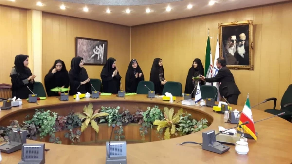 به همت واحد آموزش و به مناسبت دهه سرآمدی آموزش برگزار شد:

نشست تخصصی روابط انسانی در مدرسه با حضور نومعلمان 2