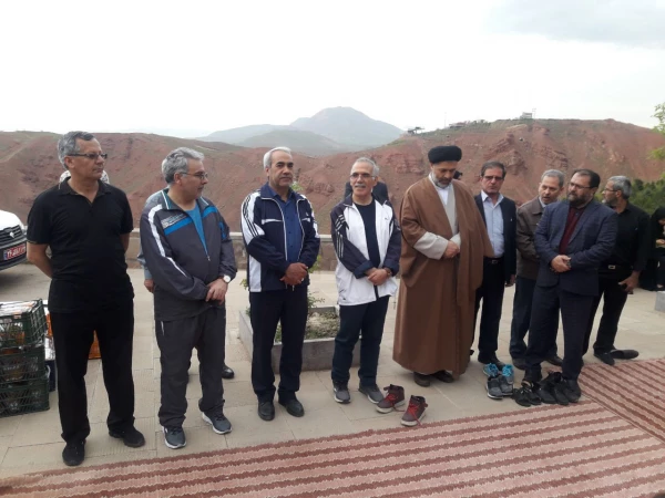 به همت واحد فرهنگی پردیس برگزار شد:

ضیافت سفره افطاری در زیارتگاه عوم بن علی 2