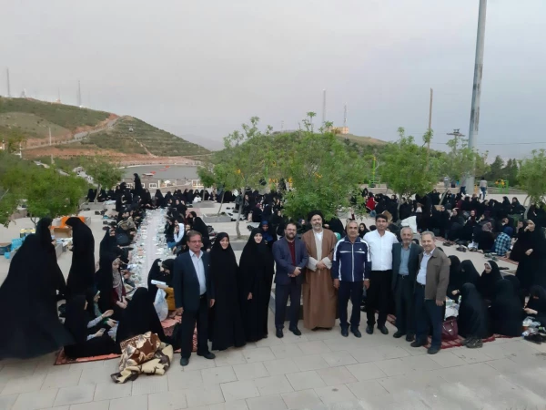 به همت واحد فرهنگی پردیس برگزار شد:

ضیافت سفره افطاری در زیارتگاه کوه عوم بن علی 2