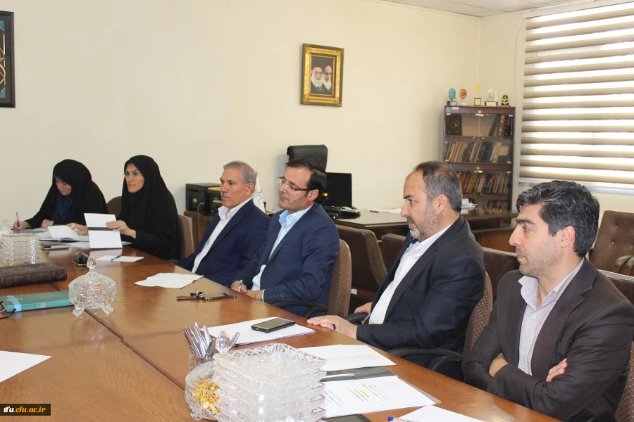 به همت واحد آموزش برگزار شد:

جلسه کمیته امتحانات 3