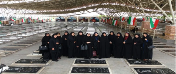 به مناسبت سالروز آزادی خرمشهر برگزار شد:

آیین غبارروبی مزار شهدا 2