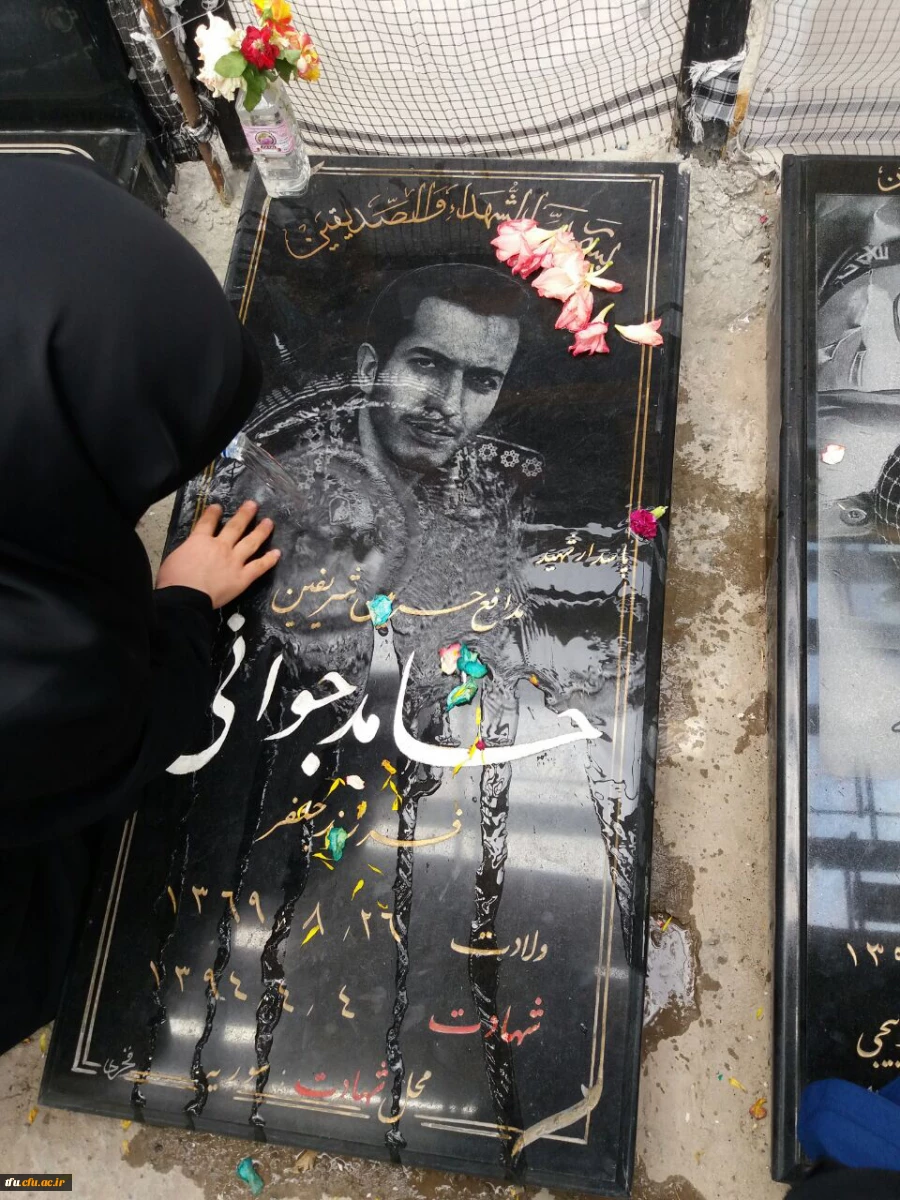 به مناسبت سالروز آزادی خرمشهر برگزار شد:

آیین غبارروبی مزار شهدا 2