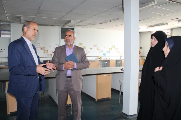 بازدید دکتر میرحمایت میرزاده سخنگوی کمیسیون آموزش دانشگاه فرهنگیان از پردیس فاطمه الزهرا(س) 8