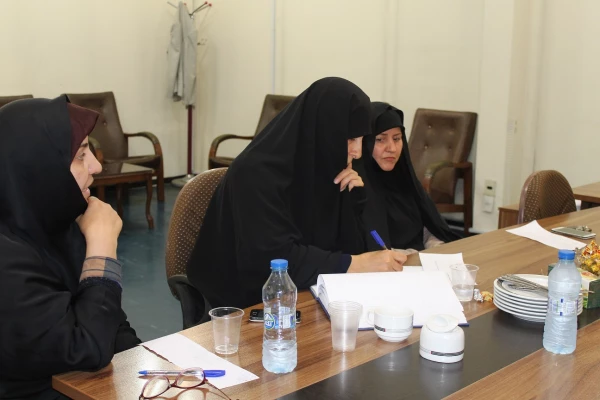 به همت معاونت امور دانشجویی برگزار شد:

جلسه شورای سرپرستی پردیس فاطمه الزهرا(س) تبریز 4