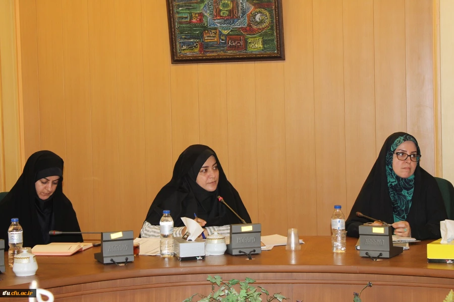 به همت واحد فرهنگی برگزار شد:

جلسه کمیته فرهنگی خرداد ماه پردیس فاطمه الزهرا(س) 4