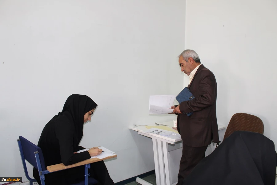 در محل برگزاری امتحانات نیسمال دوم تحصیلی 98-97 پردیس فاطمه الزهرا(س) انجام شد:

بازدید آقای دکتر رحیمی، مدیر نیازسنجی و تولید محتوای آموزش های کوتاه مدت و مجازی دانشگاه فرهنگیان به همراه مدیر امور پردیس های استان آقای دکتر خدیوی 5