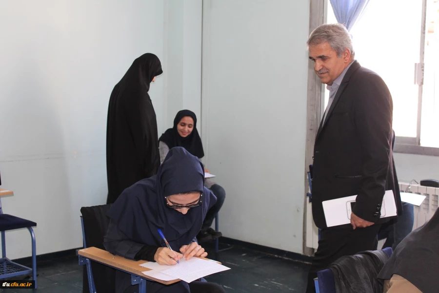 در محل برگزاری امتحانات نیسمال دوم تحصیلی 98-97 پردیس فاطمه الزهرا(س) انجام شد:

بازدید آقای دکتر رحیمی، مدیر نیازسنجی و تولید محتوای آموزش های کوتاه مدت و مجازی دانشگاه فرهنگیان به همراه مدیر امور پردیس های استان آقای دکتر خدیوی 9