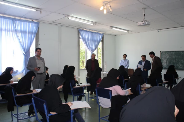 بازدید معاون آموزشی و تحصیلات تکمیلی دانشگاه فرهنگیان از روند برگزار امتحانات نیمسال دوم تحصیلی 98-97 4
