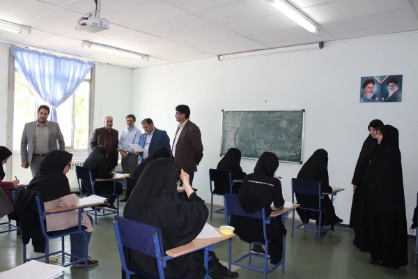 بازدید معاون آموزشی و تحصیلات تکمیلی دانشگاه فرهنگیان از روند برگزار امتحانات نیمسال دوم تحصیلی 98-97 5