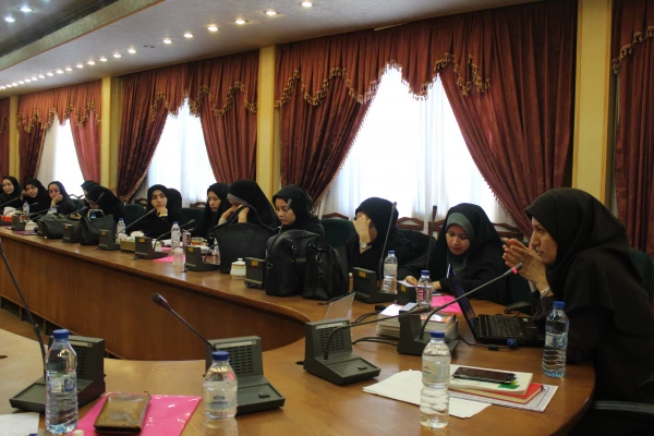 به همت واحد پژوهش برگزار شد:

برگزاری اولین کارگاه آموزشی "منشور دانستنی‎های ابتدایی" 2