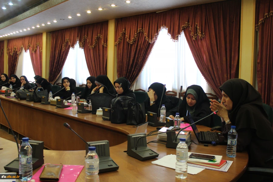 به همت واحد پژوهش برگزار شد:

برگزاری اولین کارگاه آموزشی "منشور دانستنی‎های ابتدایی" 2