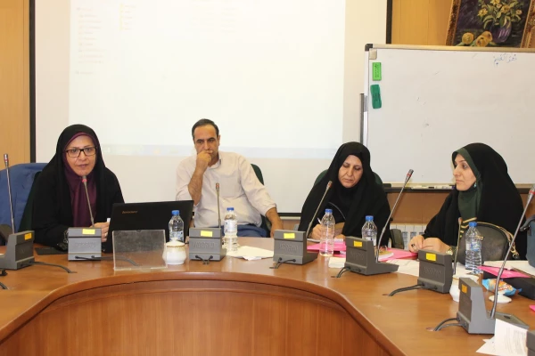 به همت واحد پژوهش برگزار شد:

برگزاری اولین کارگاه آموزشی "منشور دانستنی‎های ابتدایی" 9