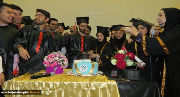 با حضور خانواده دانشجویان و شرکت جمعی ازاستادان و کارکنان برگزار شد:

جشن دانش آموختگی دانشجو معلمان ورودی94 دانشگاه فرهنگیان آذربایجان شرقی 3