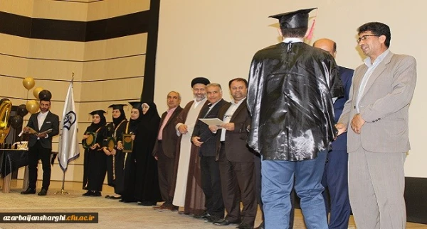 با حضور خانواده دانشجویان و شرکت جمعی ازاستادان و کارکنان برگزار شد:

جشن دانش آموختگی دانشجو معلمان ورودی94 دانشگاه فرهنگیان آذربایجان شرقی 6