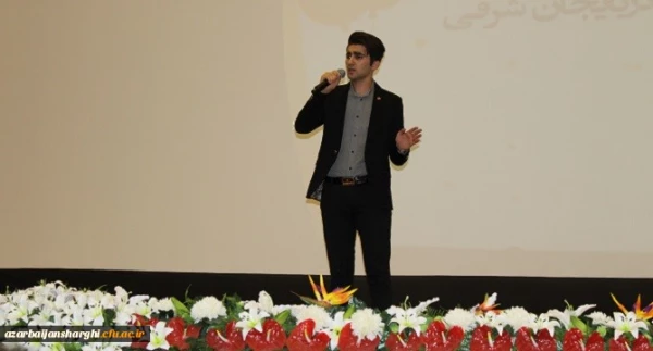 با حضور خانواده دانشجویان و شرکت جمعی ازاستادان و کارکنان برگزار شد:

جشن دانش آموختگی دانشجو معلمان ورودی94 دانشگاه فرهنگیان آذربایجان شرقی 9