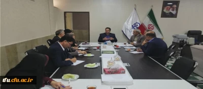 در محل دفتر مدیریت امور پردیس های استانی دانشگاه فرهنگیان آذربایجان شرقی برگزار شد:

جلسه هیئت رئیسه دانشگاه فرهنگیان آذربایجان شرقی با حضور معاونت آموزشی و تحصیلات تکمیلی دانشگاه