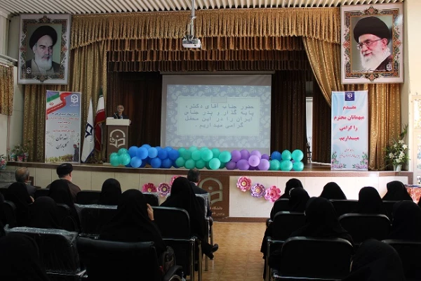 مراسم آیین استقبال از نو دانشجو معلمان پردیس فاطمه الزهرا(س) تبریز 13