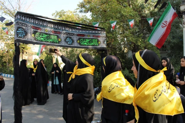 مراسم بدرقه زائران اربعین دانشجویان وکارکنان پردیس فاطمه الزهرا(س) تبریز 3