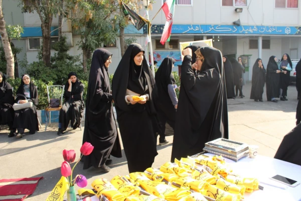 مراسم بدرقه زائران اربعین دانشجویان وکارکنان پردیس فاطمه الزهرا(س) تبریز 7